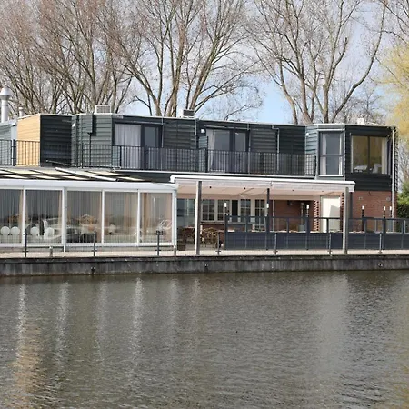 Hotel Weromerie Premium And Wormer