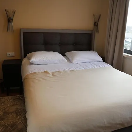 Weromerie Premium And Hotel