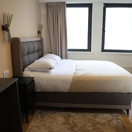 Weromerie Premium And Hotel Wormer