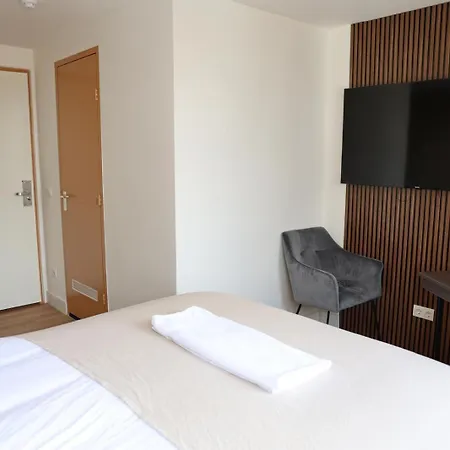 Weromerie Premium And Hotel
