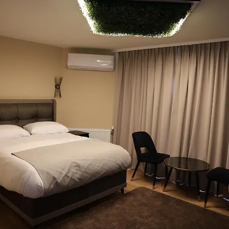 Weromerie Premium And Hotel