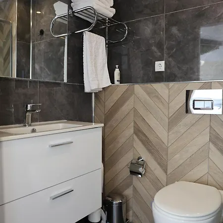 Otel Weromerie Premium And *