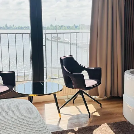 Weromerie Premium And Hotel