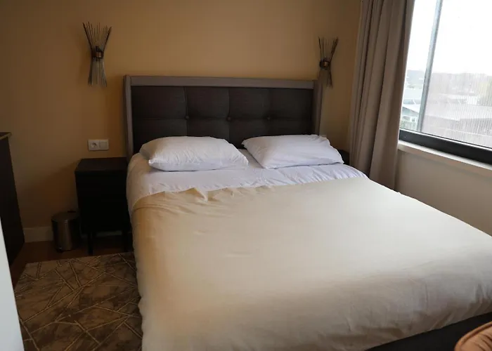 Weromerie Premium And Hotel