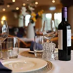 Weromerie Premium And Hotel Wormer